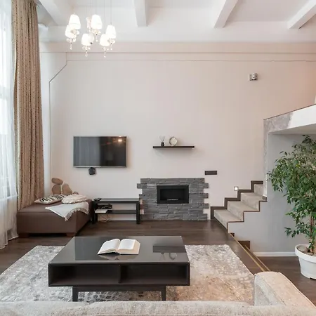 Spacious & Cozy Loft Near Old Town Appartement